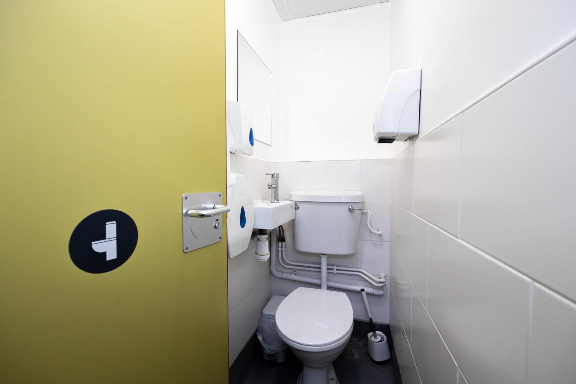 Spacious Room With Shared Facilities London Exteriör bild