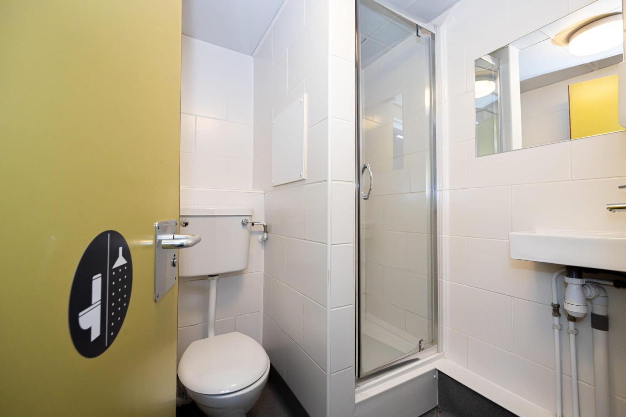 Spacious Room With Shared Facilities London Exteriör bild